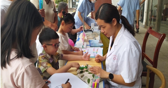 民进周口市支部  周口华侨医院 开展六一儿童节健康义诊活动